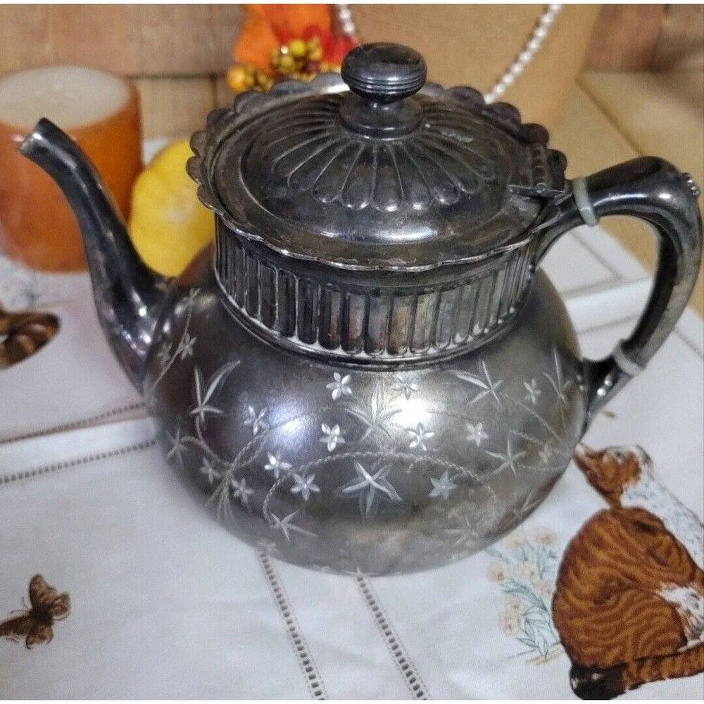 ANTIQUE Victorian FLORAL TEA POT Quadruple Plate Silver PAIRPOINT MFG CO